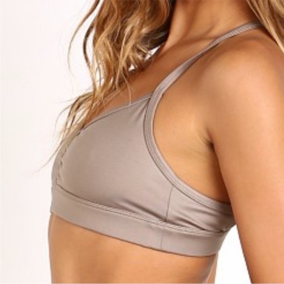 ALO YOGA Sunny Strappy Bra Gravel Gloss
Sz S - Picture 3 of 8